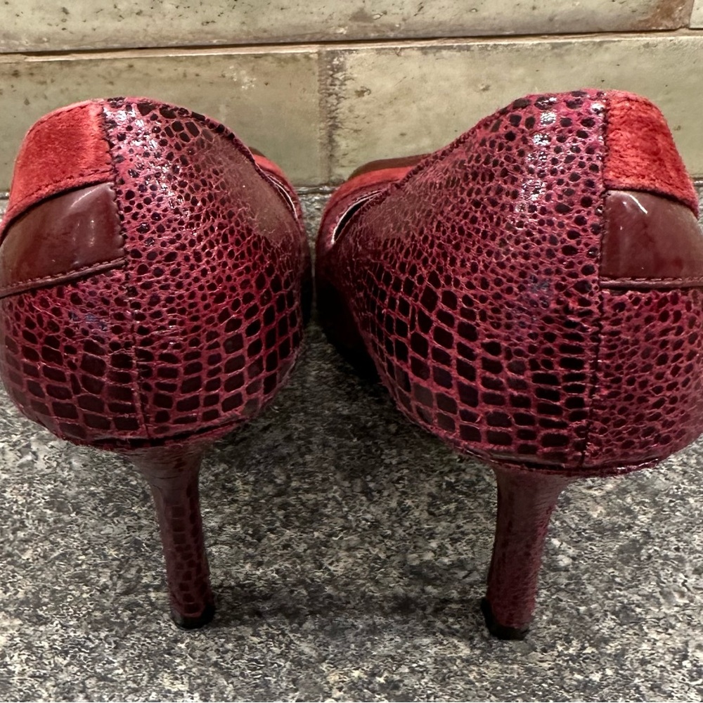 Women's Red Mixed-Material Peep-Toe High Heel Pump - Picture 5 of 14
